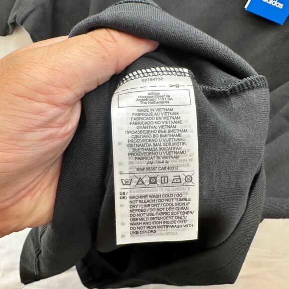 Adidas Womens 1X Plus Size Original Black Tee Shirt XL - Picture 4 of 6